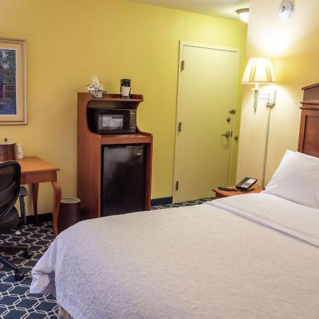 Hampton Inn Lebanon Exteriör bild